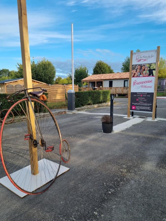Camping Les Rives Du Lac Bois Morin Exterior foto