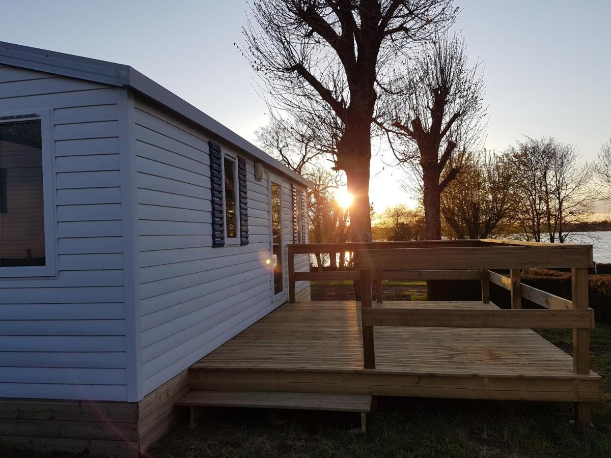 Camping Les Rives Du Lac Bois Morin Exterior foto