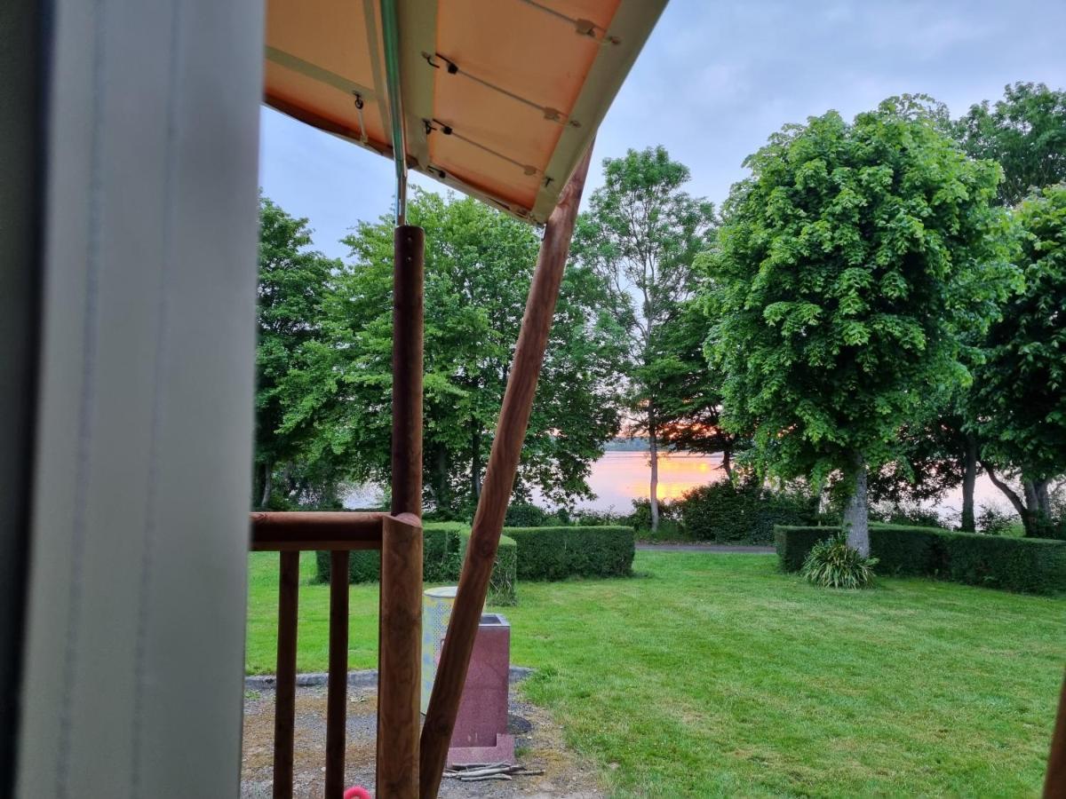 Camping Les Rives Du Lac Bois Morin Exterior foto