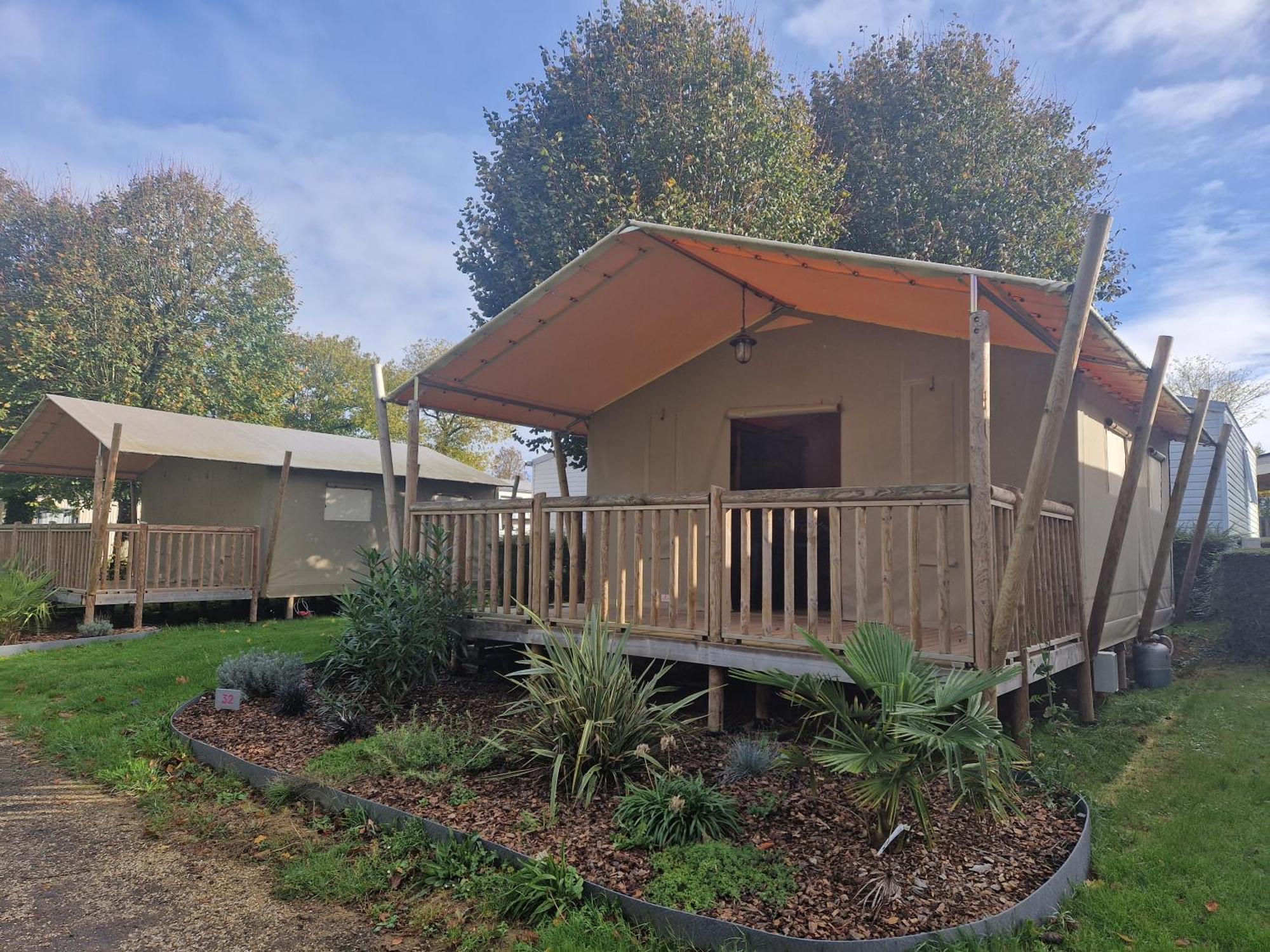 Camping Les Rives Du Lac Bois Morin Exterior foto